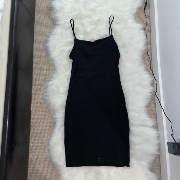 BLACK ‘Sorella Dress’ size Medium! worn once! - Picture 5 of 5